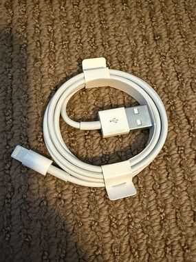 Apple lightning cable - brand new